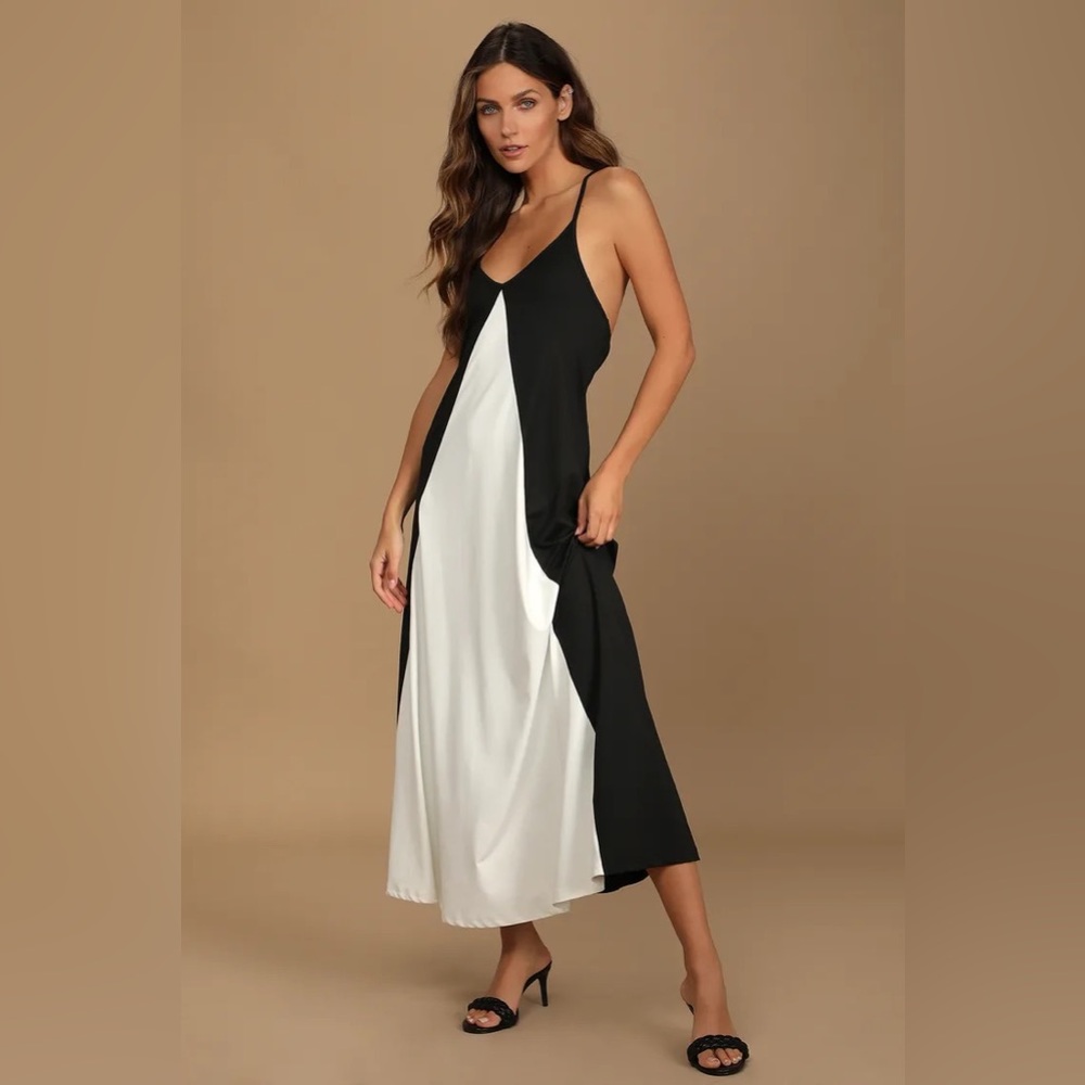 Lulu’s NWOT Black and White Color Block Maxi Dress- Medium